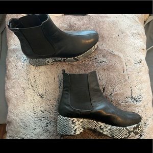 Platform Snake Boots